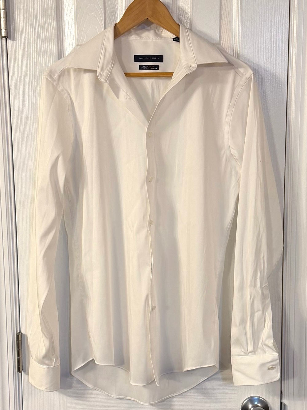 Tommy Hilfiger Men’s White Dress Shirt M 15 34/35 Long Sleeve Button Front